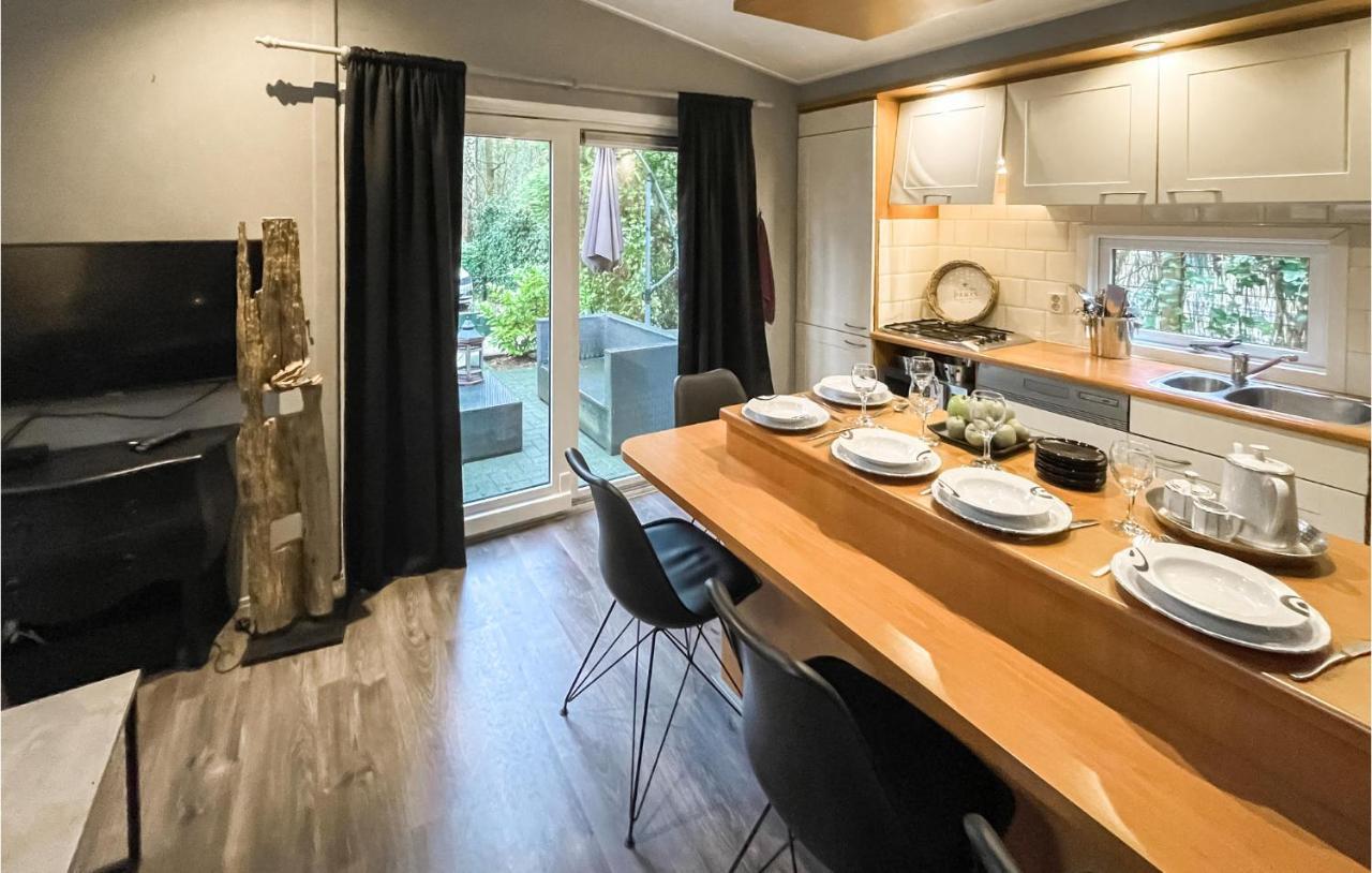 Awesome Home In Emst With Kitchen Экстерьер фото